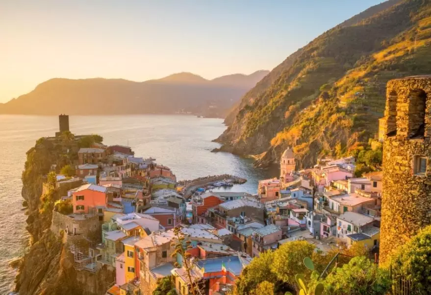 west coast travel seasons