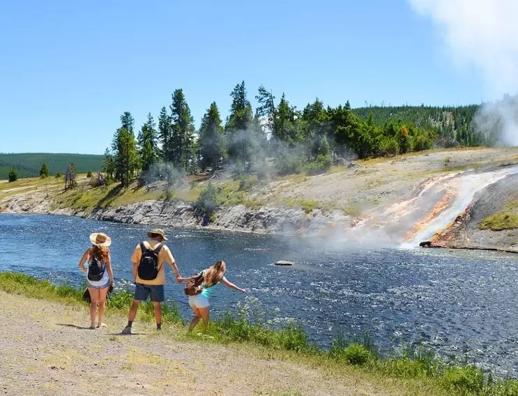 yellowstone national park best time to go