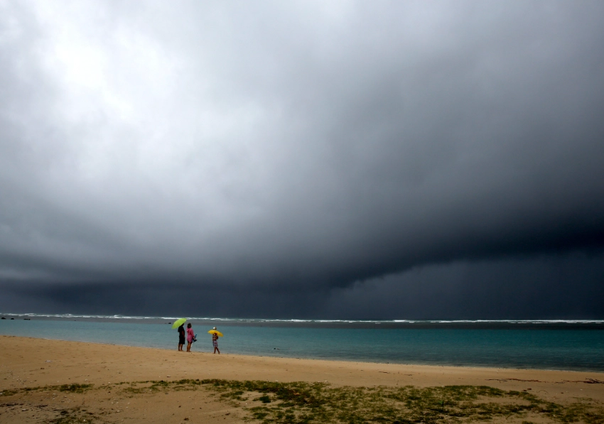 Avoid Hawaii's Worst Weather: Hurricane Season & Rainy Months