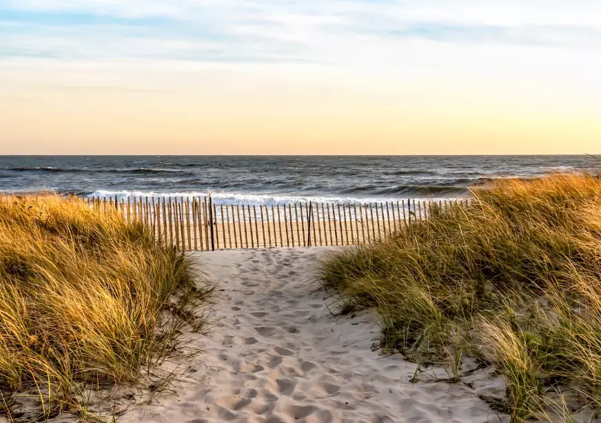 East Coast travel season East Coast travel season