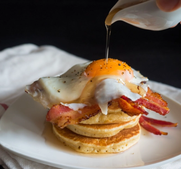 Top 10 Must-Try American Breakfast Foods & Where to Find Them