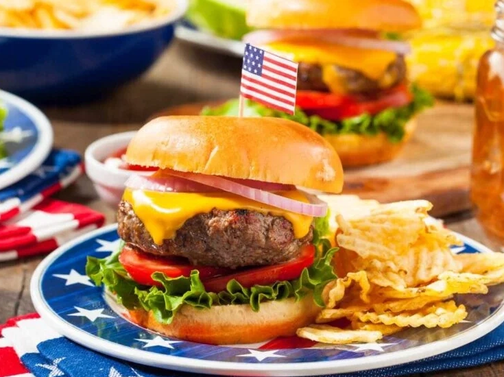 Top 10 American Foods for Lunch: Classic & Modern Picks